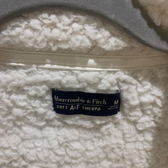 Abercrombie & Fitch White Sherpa Quarter Zip - Picture 3 of 4